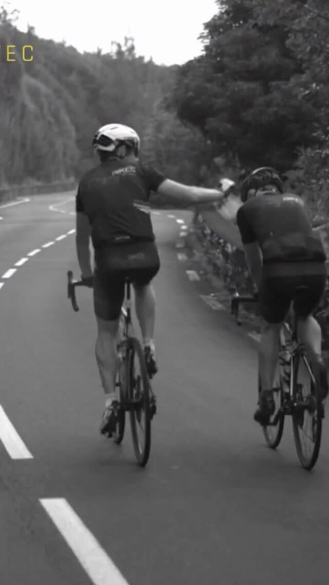 Prêt à explorer La Réunion à vélo ?
Louez nos vélos de route équipés de tout céramique et revivez l'aventure du Tour de l'Île en vidéo ici : https://mtr.cool/plqoeffphn

🚀 Pour réserver vos vélos, rendez-vous sur notre site : https://mtr.cool/zbcqghtuxy 🚴🏝️